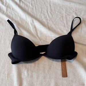 NWT Skims Fit Everybody Bra in 34B